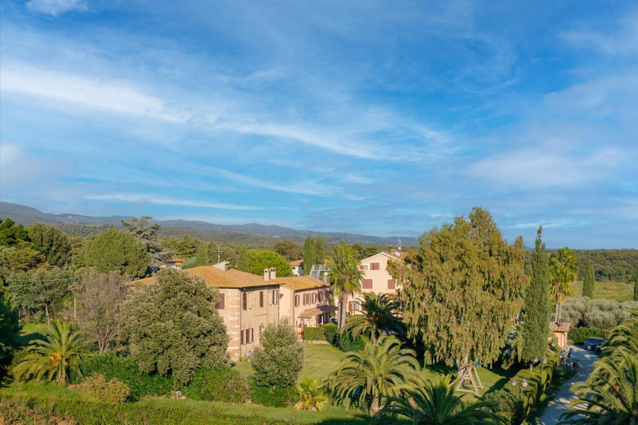 Agrihotel Elisabetta Collemezzano Bagian luar foto