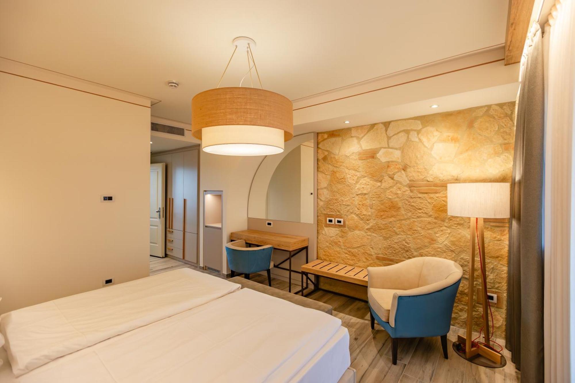 Agrihotel Elisabetta Collemezzano Bagian luar foto