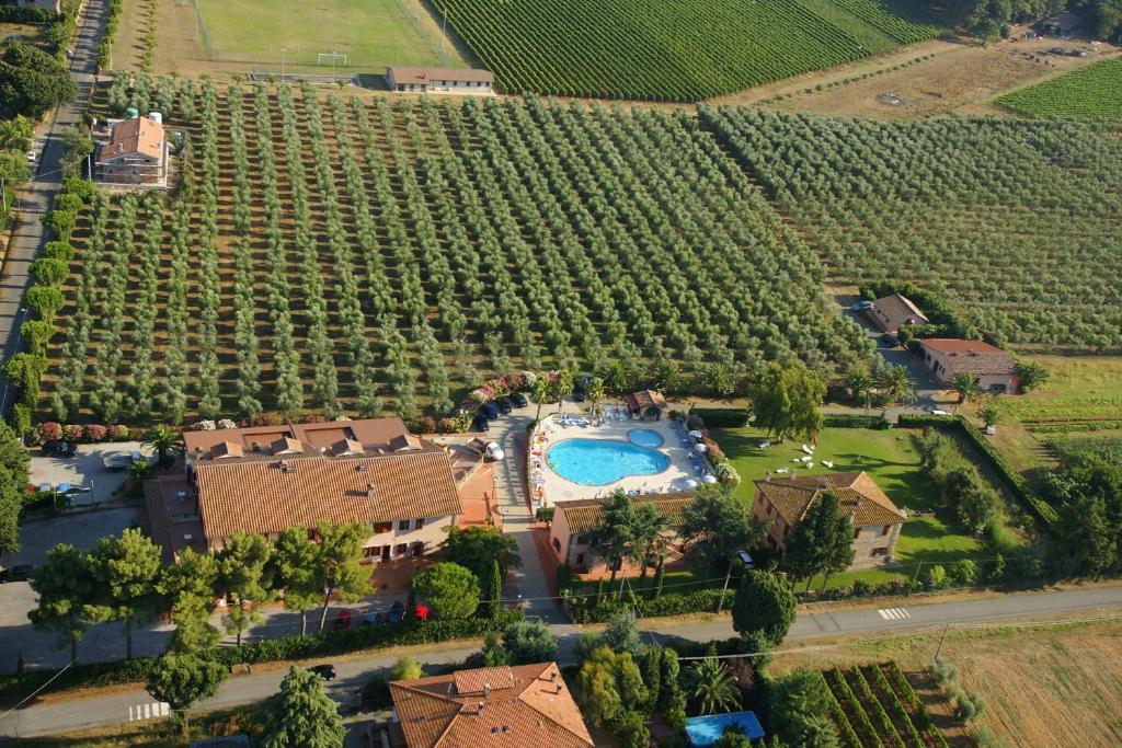 Agrihotel Elisabetta Collemezzano Bagian luar foto