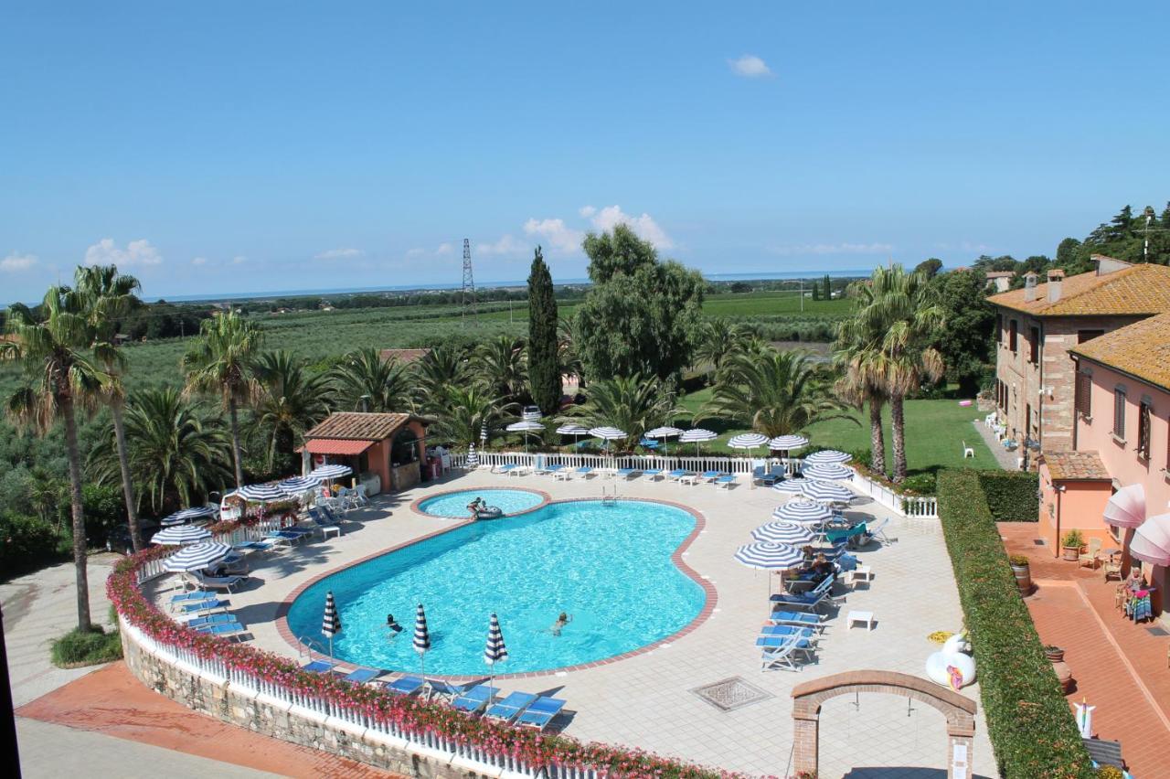 Agrihotel Elisabetta Collemezzano Bagian luar foto