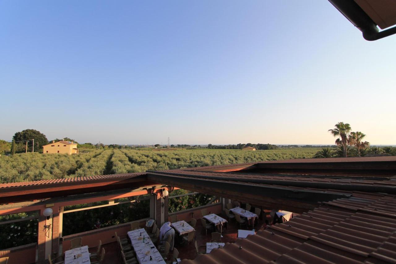Agrihotel Elisabetta Collemezzano Bagian luar foto